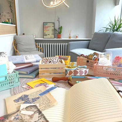 Atelier créatif Scrapbooking, journal personnaliser avec stickers, aquarelle, feutre à romorantin lanthenay chez Créa cœur 