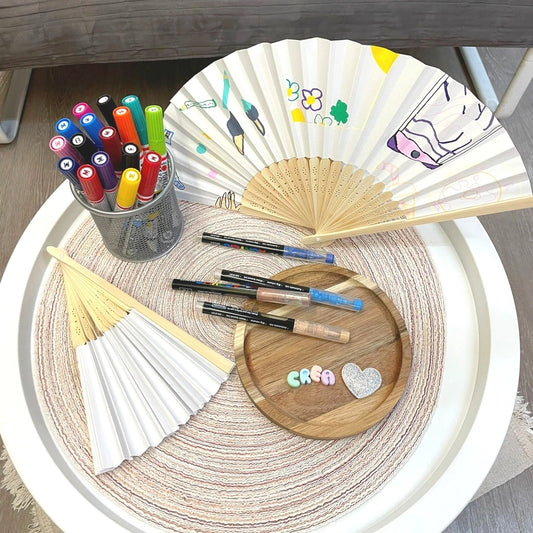 Personnalisation d'eventail avec feutre et peinture atelier créatif enfants et adultes à romorantin lanthenay chez Créa cœur 