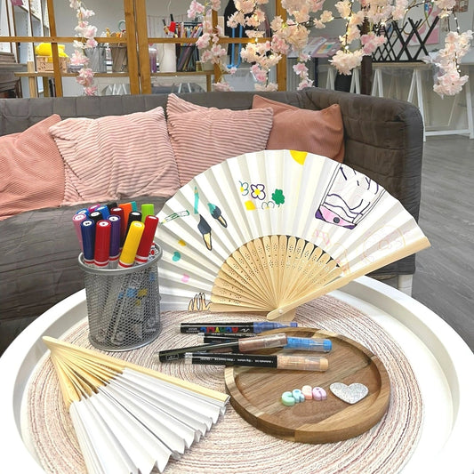 Atelier créatif personnalisation d'eventail  activité enfants et adultes à romorantin lanthenay chez Créa cœur 